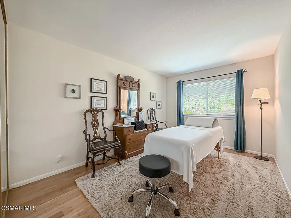 2111 Peak Place Thousand Oaks, CA 91362