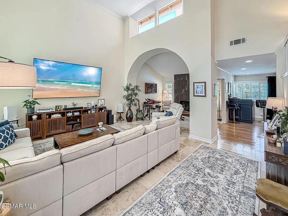 2111 Peak Place Thousand Oaks, CA 91362