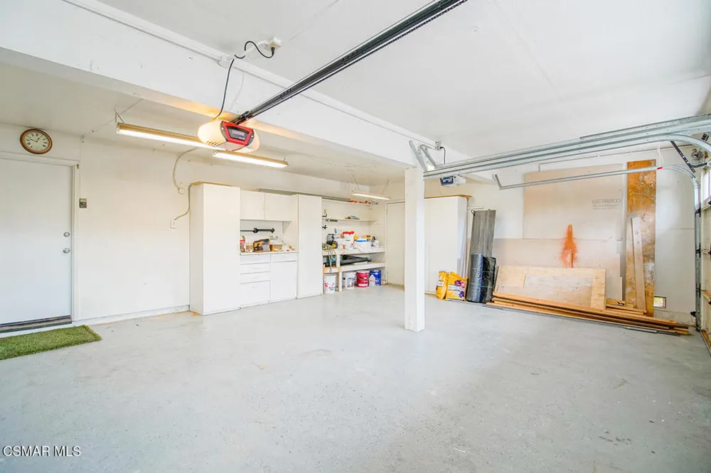 2111 Peak Place Thousand Oaks, CA 91362
