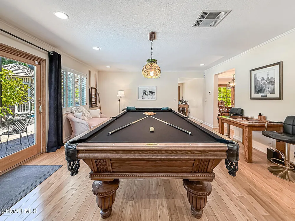 2111 Peak Place Thousand Oaks, CA 91362