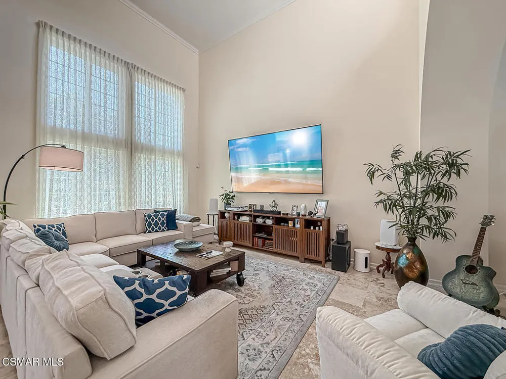 2111 Peak Place Thousand Oaks, CA 91362