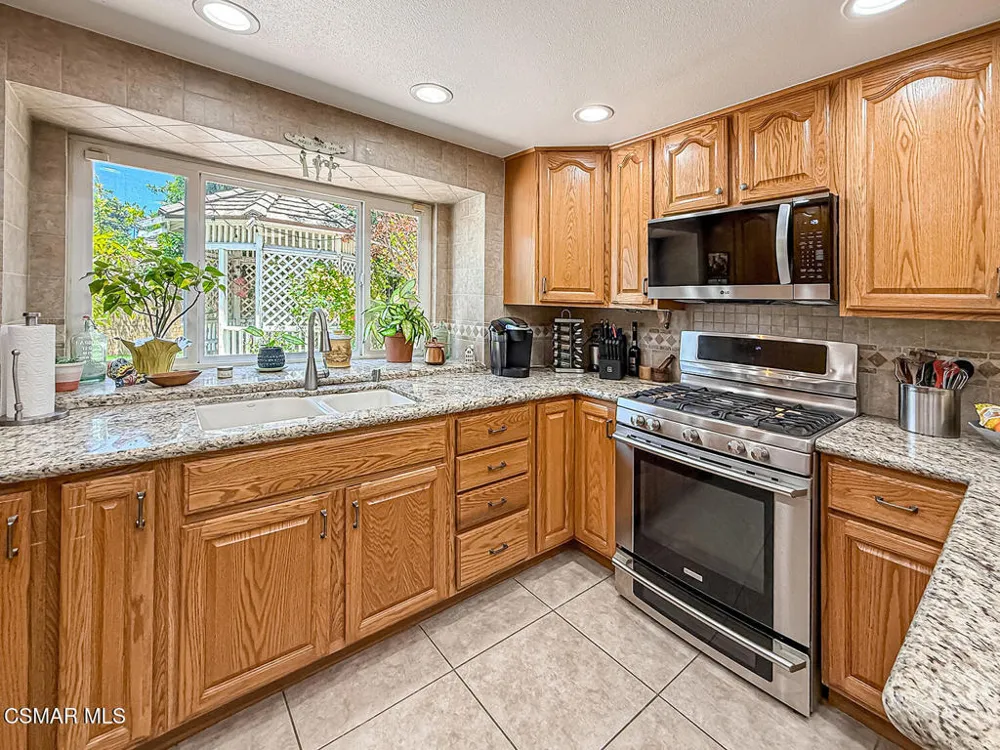 2111 Peak Place Thousand Oaks, CA 91362