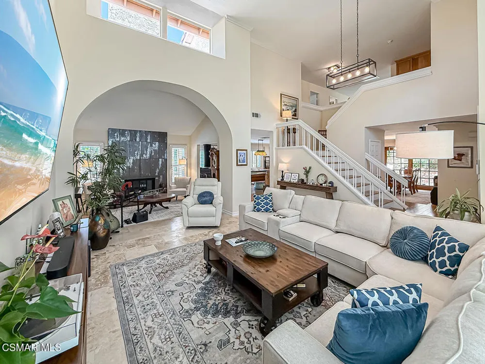 2111 Peak Place Thousand Oaks, CA 91362