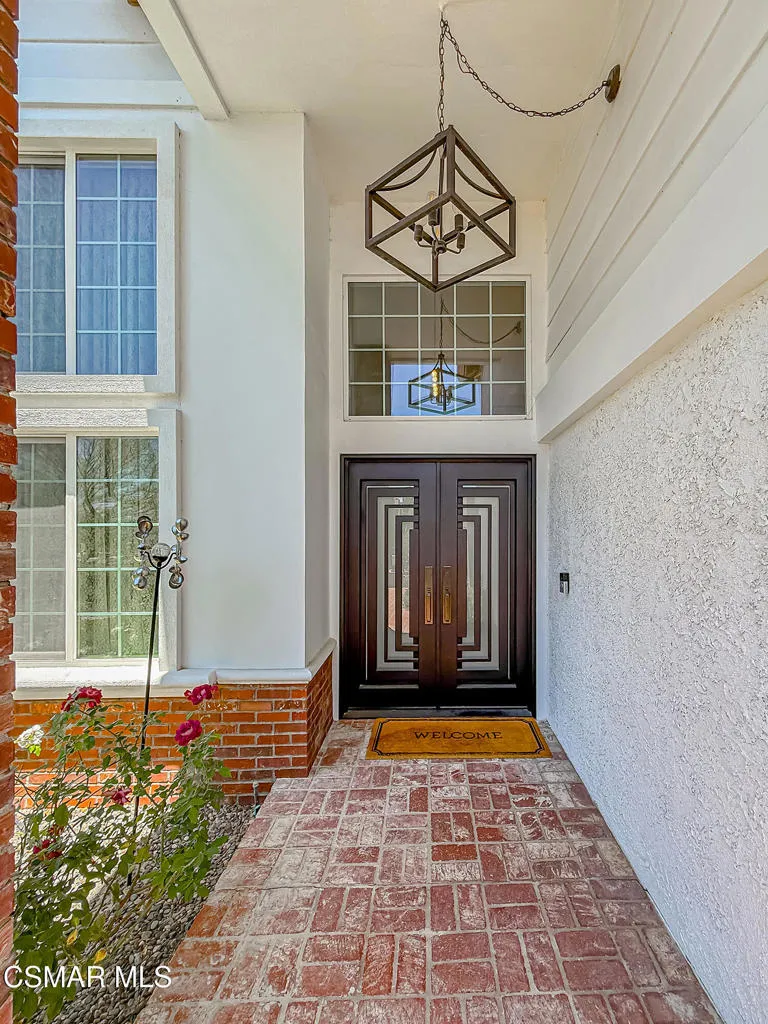2111 Peak Place Thousand Oaks, CA 91362