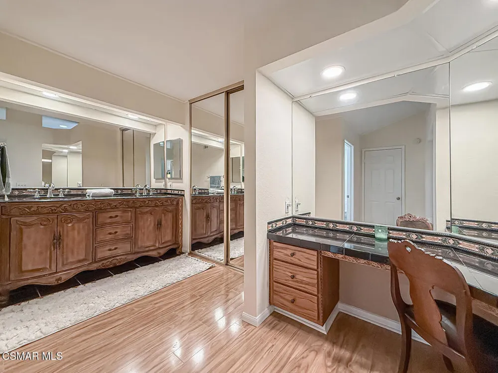 2111 Peak Place Thousand Oaks, CA 91362