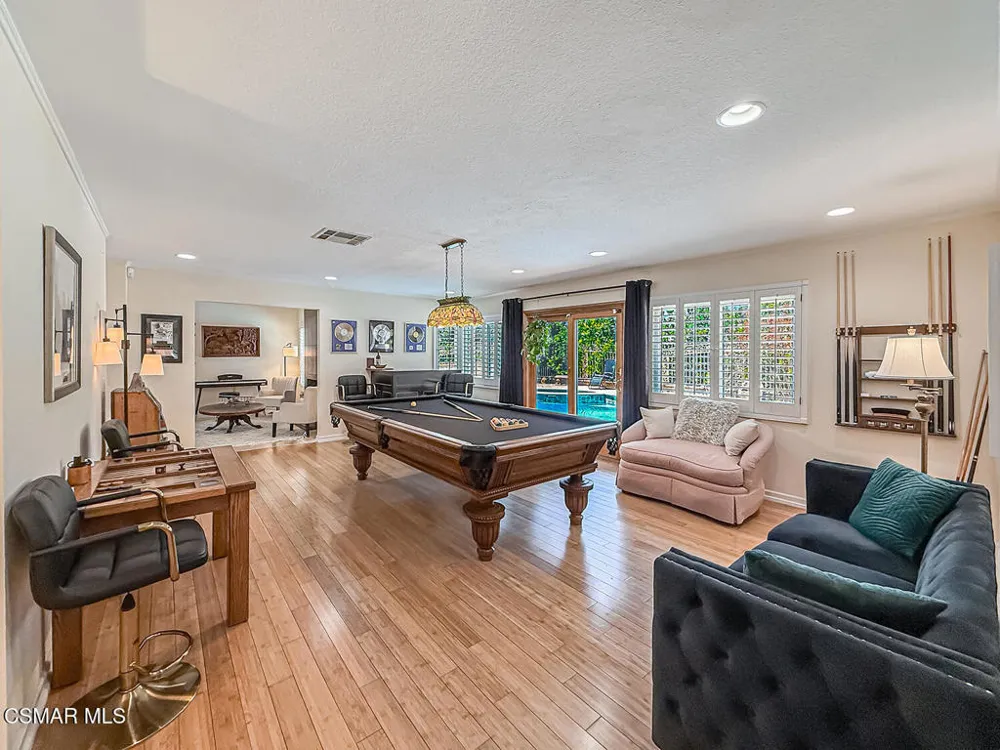 2111 Peak Place Thousand Oaks, CA 91362