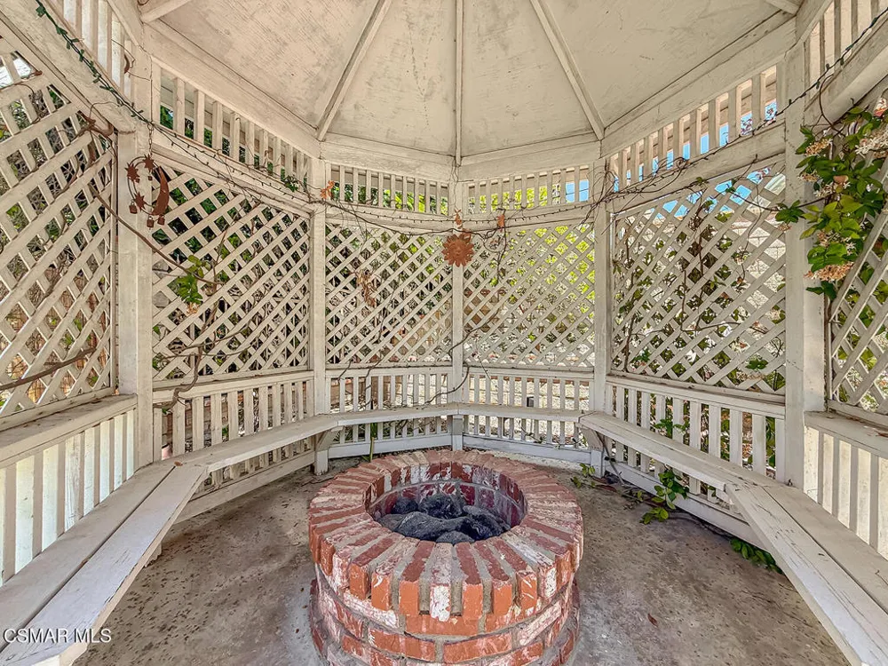 2111 Peak Place Thousand Oaks, CA 91362