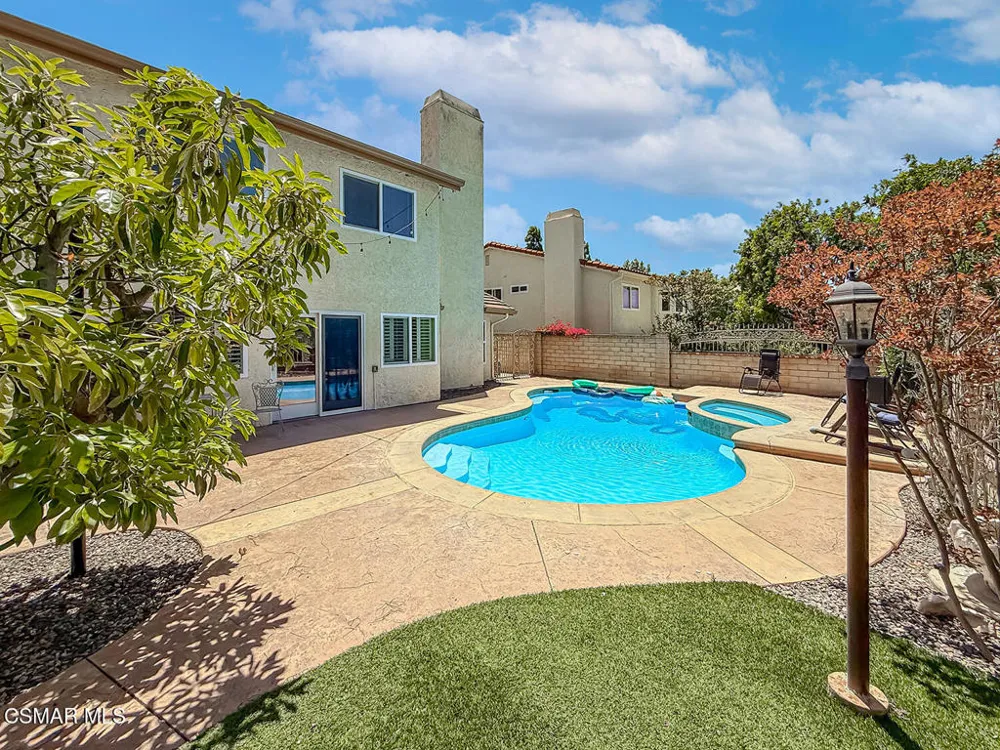 2111 Peak Place Thousand Oaks, CA 91362