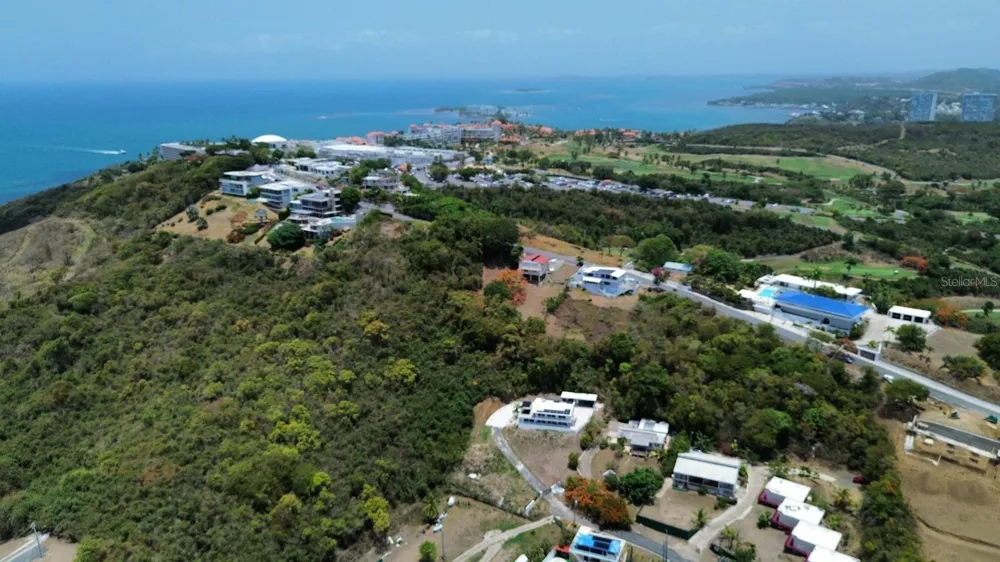 ROAD 857 El Faro KM 5.0 LAS CABEZAS WARD Fajardo, PR 00738