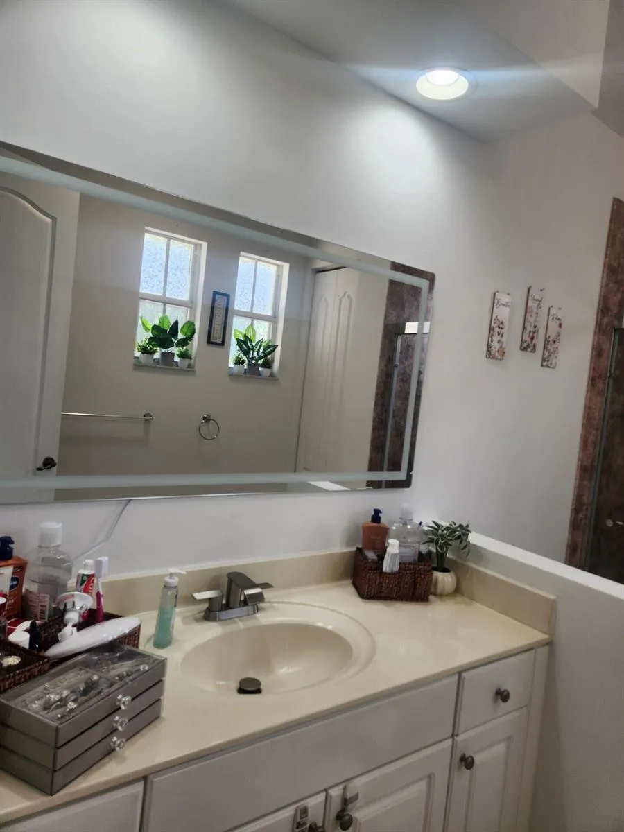 502 SW 147th Avenue Pembroke Pines, FL 33027