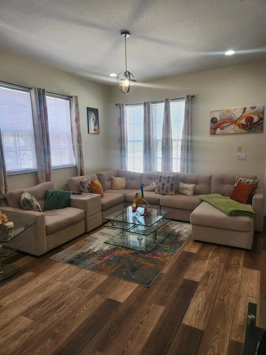 502 SW 147th Avenue Pembroke Pines, FL 33027
