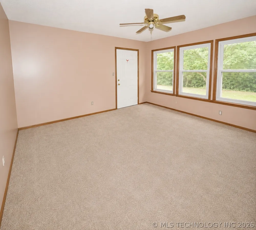 27697 Rock Creek Shady Point, OK 74956