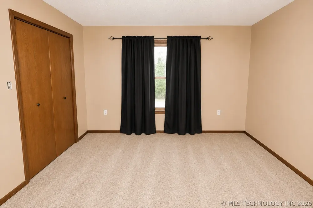 27697 Rock Creek Shady Point, OK 74956