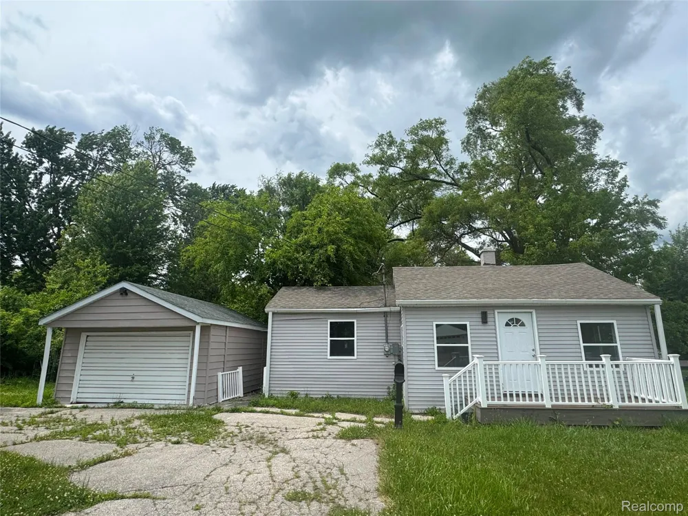 3553 Monroe Street Carrollton Township, MI 48724