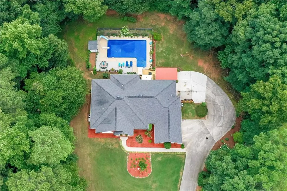 8227 Farmington Lane Winston, GA 30187