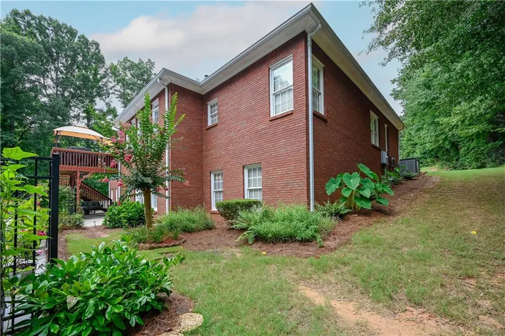 8227 Farmington Lane Winston, GA 30187