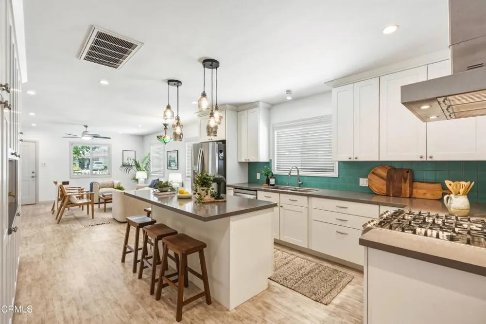 1712 Lincoln Street Burbank, CA 91506