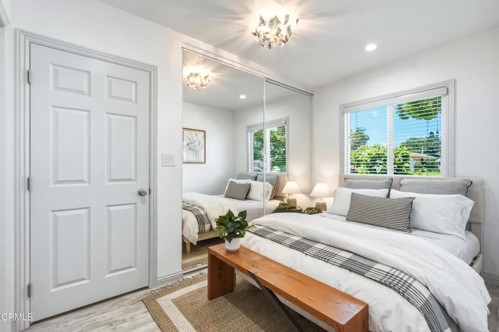 1712 Lincoln Street Burbank, CA 91506