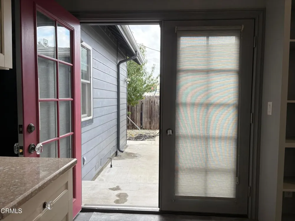 1712 Lincoln Street Burbank, CA 91506