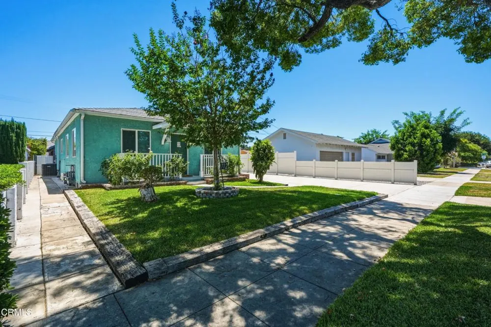 1712 Lincoln Street Burbank, CA 91506