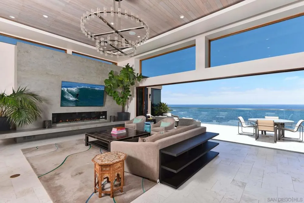 5910 Camino De La Costa La Jolla, CA 92037