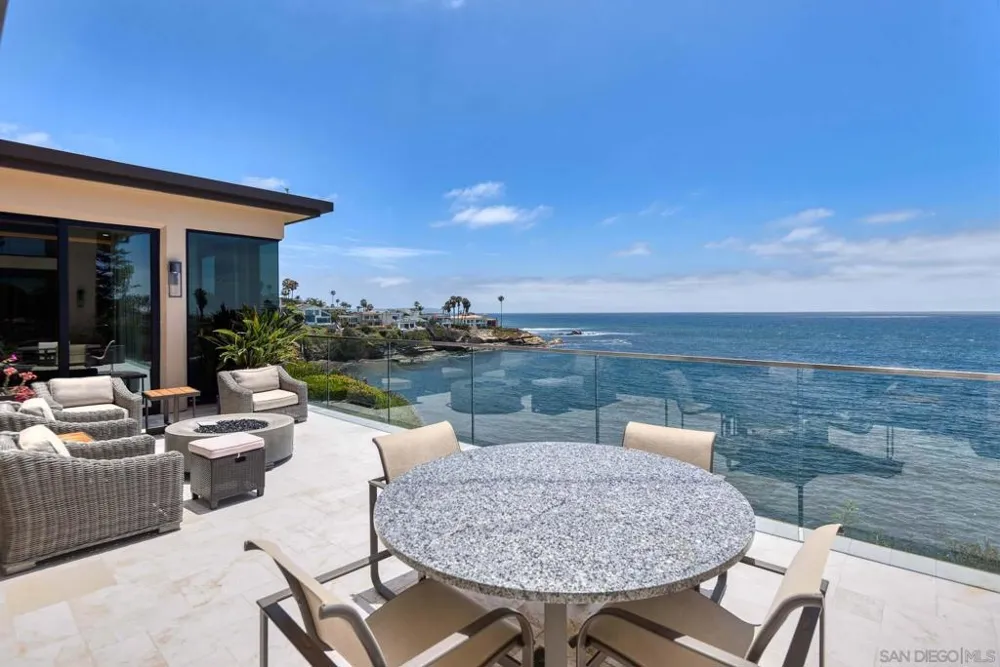 5910 Camino De La Costa La Jolla, CA 92037