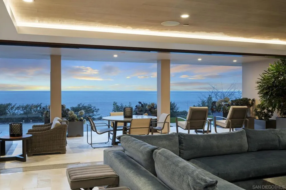 5910 Camino De La Costa La Jolla, CA 92037