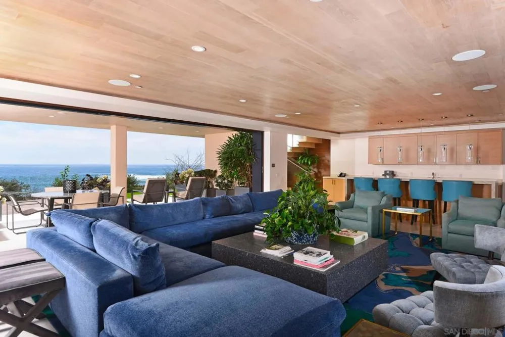 5910 Camino De La Costa La Jolla, CA 92037