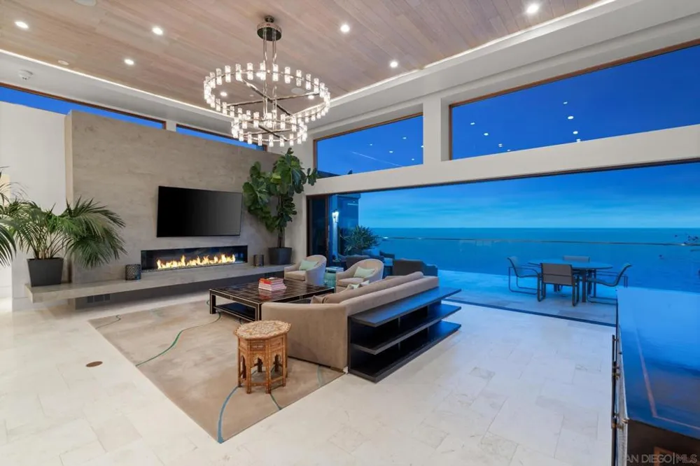 5910 Camino De La Costa La Jolla, CA 92037