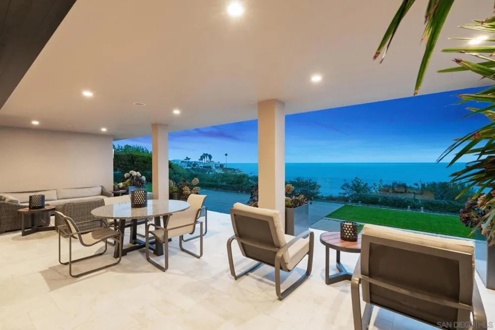 5910 Camino De La Costa La Jolla, CA 92037