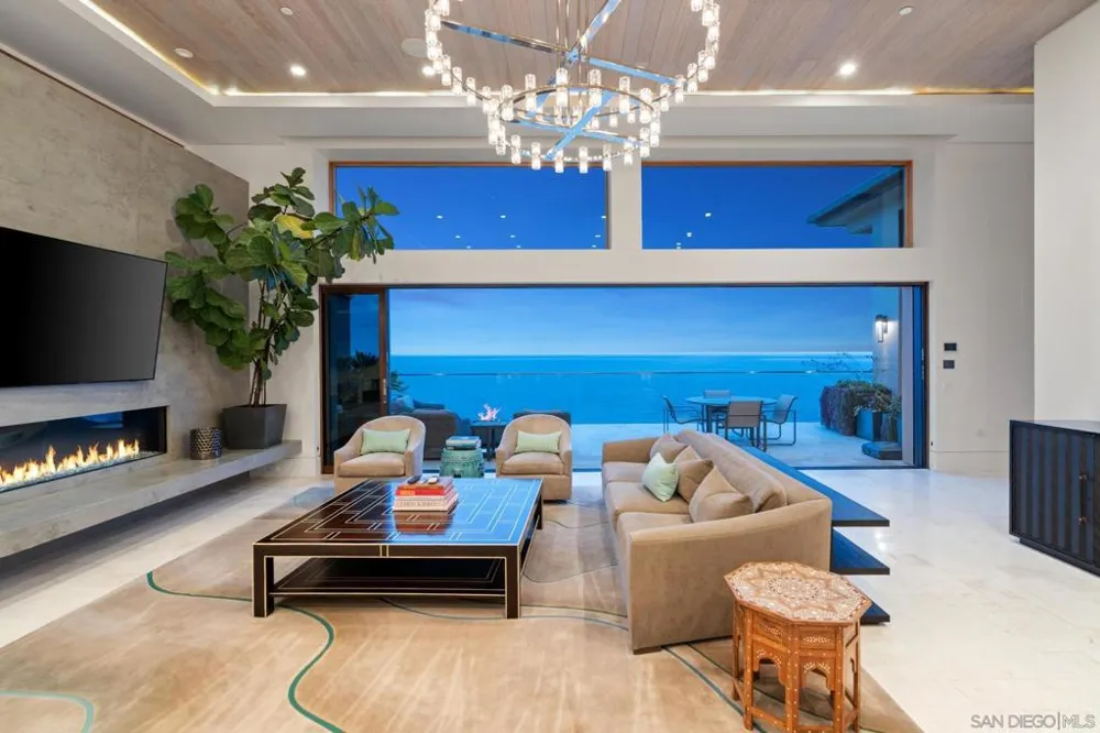 5910 Camino De La Costa La Jolla, CA 92037