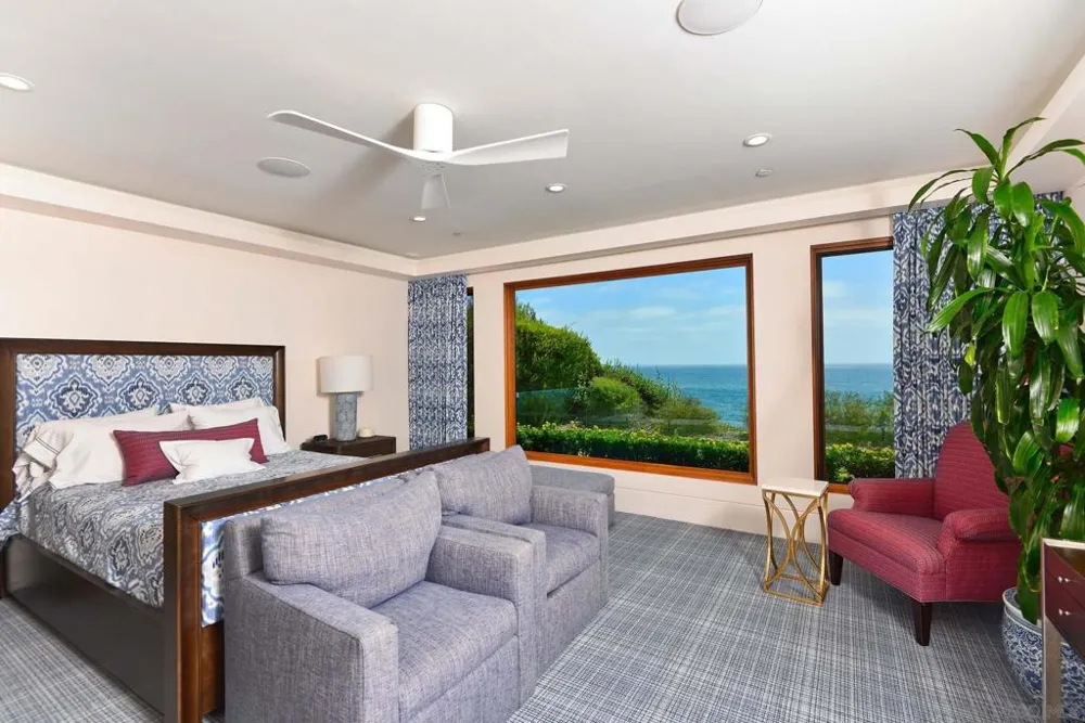 5910 Camino De La Costa La Jolla, CA 92037