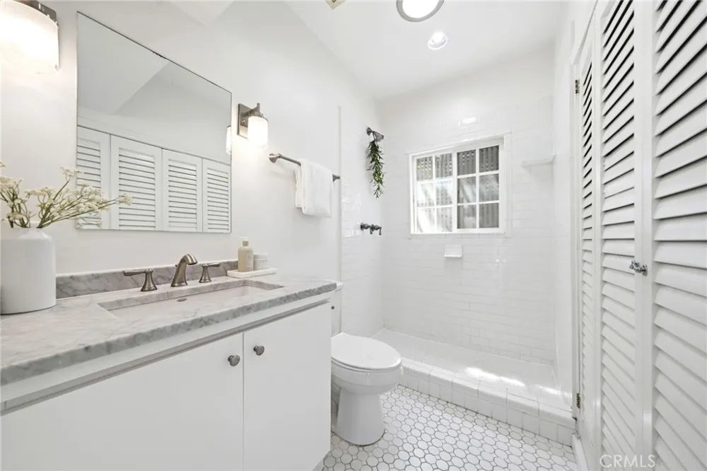9624 Highland Gorge Drive Beverly Hills, CA 90210