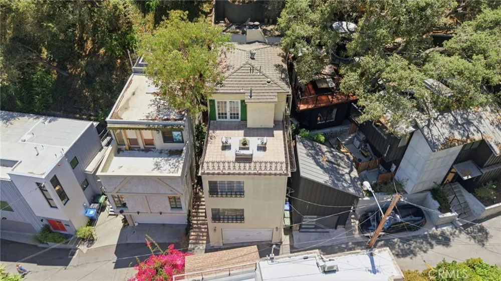9624 Highland Gorge Drive Beverly Hills, CA 90210