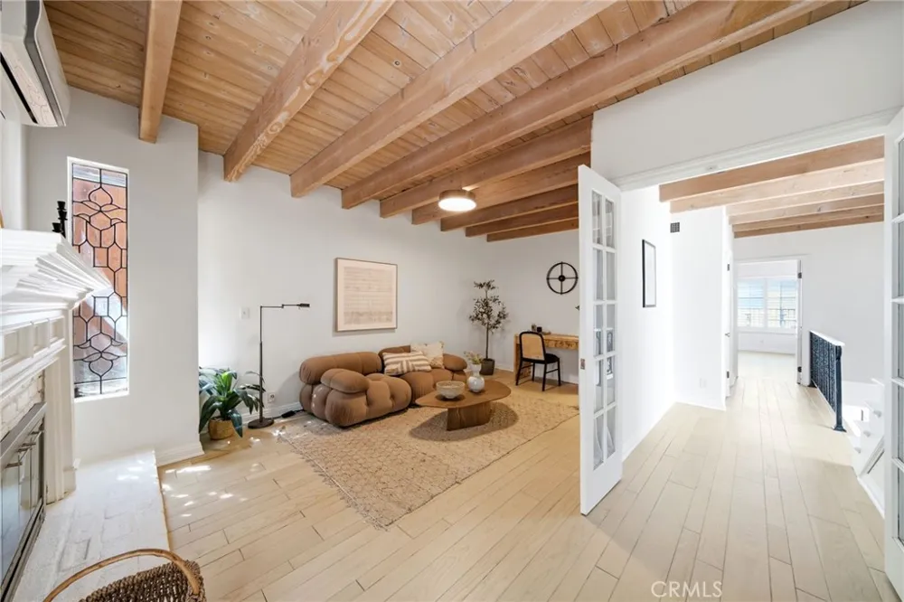 9624 Highland Gorge Drive Beverly Hills, CA 90210