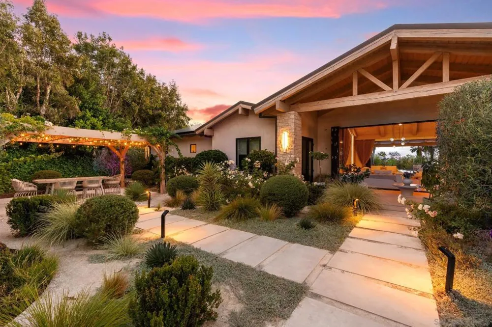 7150 Via Del Charro Rancho Santa Fe, CA 92067