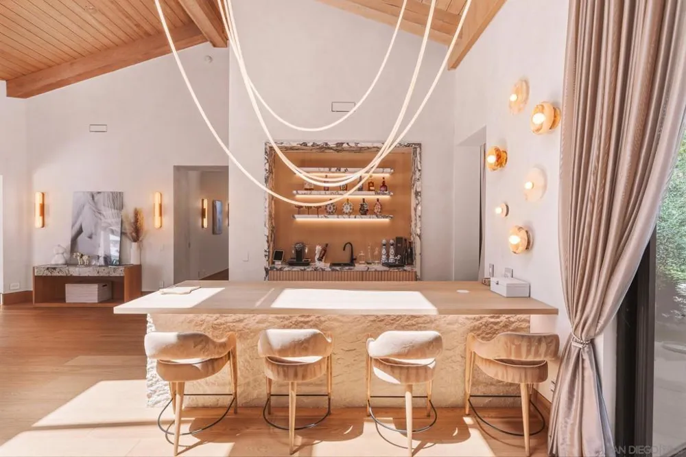 7150 Via Del Charro Rancho Santa Fe, CA 92067