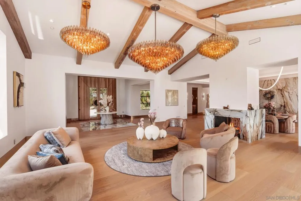 7150 Via Del Charro Rancho Santa Fe, CA 92067