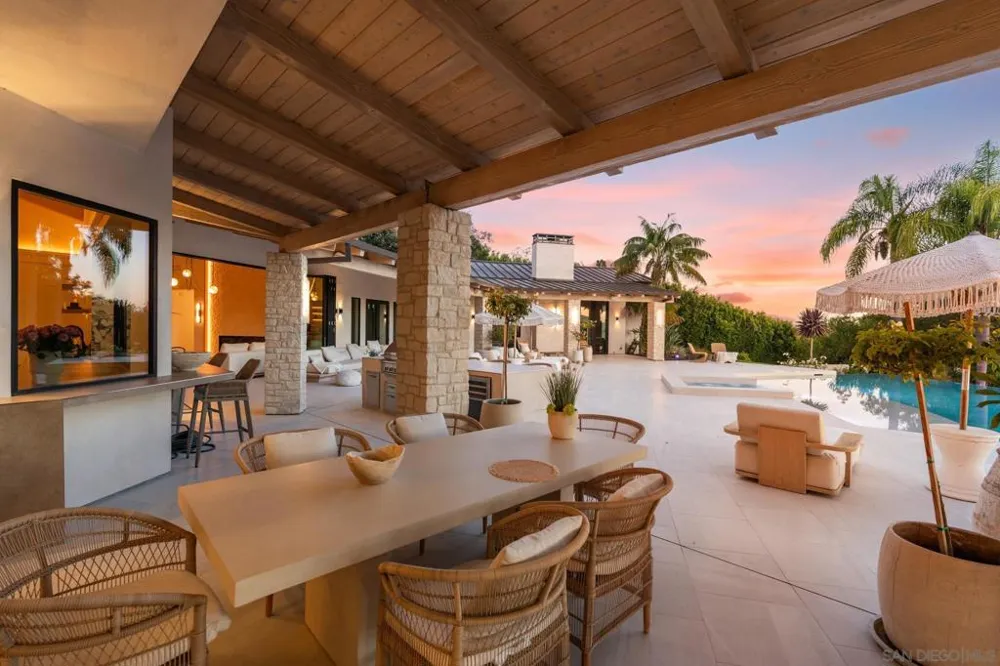7150 Via Del Charro Rancho Santa Fe, CA 92067