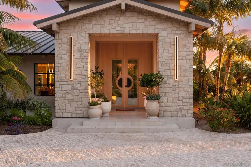 7150 Via Del Charro Rancho Santa Fe, CA 92067