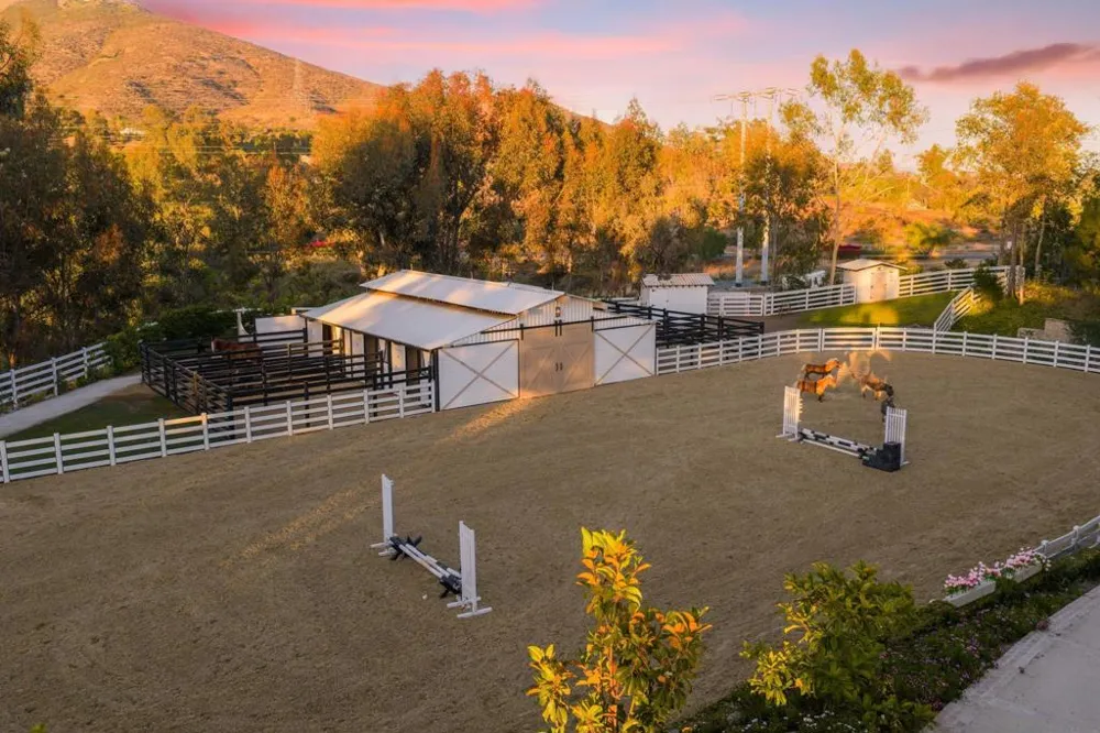 7150 Via Del Charro Rancho Santa Fe, CA 92067