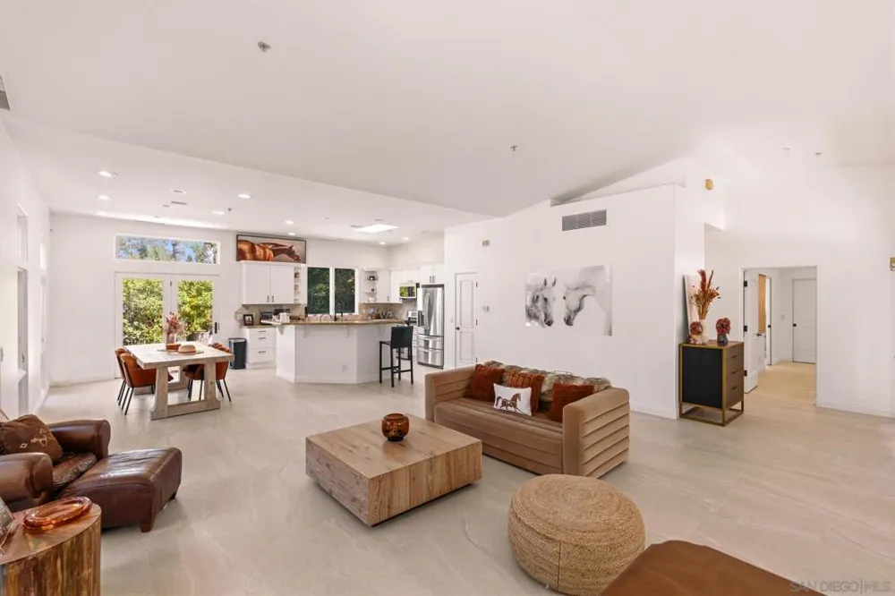 7150 Via Del Charro Rancho Santa Fe, CA 92067
