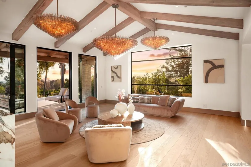 7150 Via Del Charro Rancho Santa Fe, CA 92067