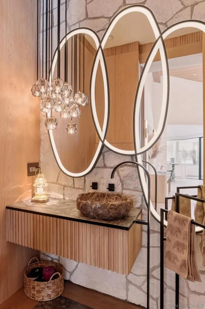 7150 Via Del Charro Rancho Santa Fe, CA 92067