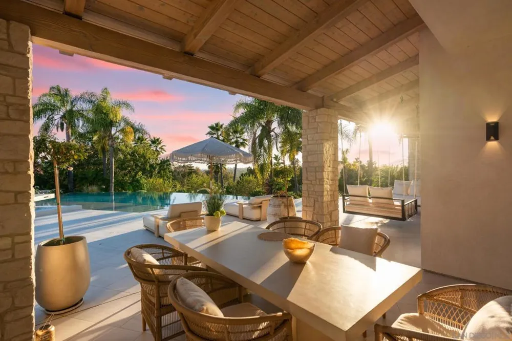 7150 Via Del Charro Rancho Santa Fe, CA 92067
