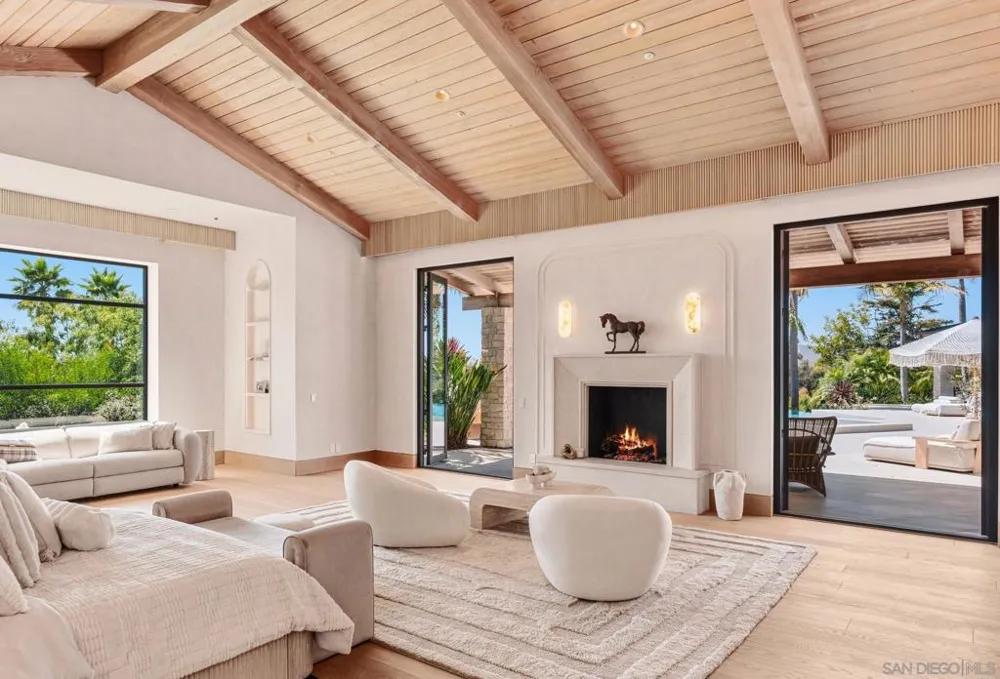 7150 Via Del Charro Rancho Santa Fe, CA 92067