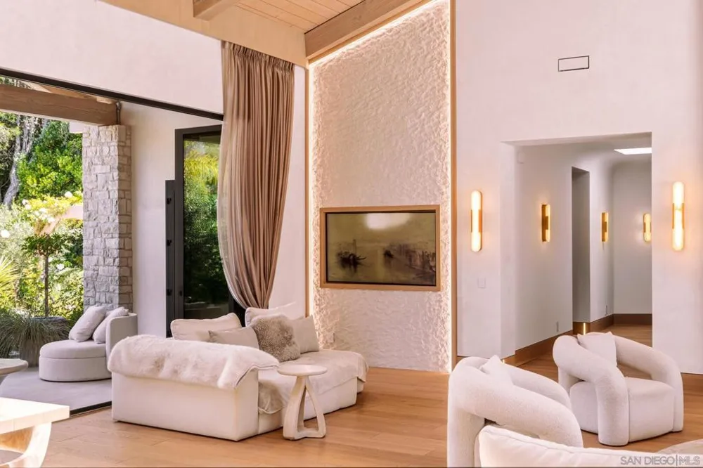 7150 Via Del Charro Rancho Santa Fe, CA 92067