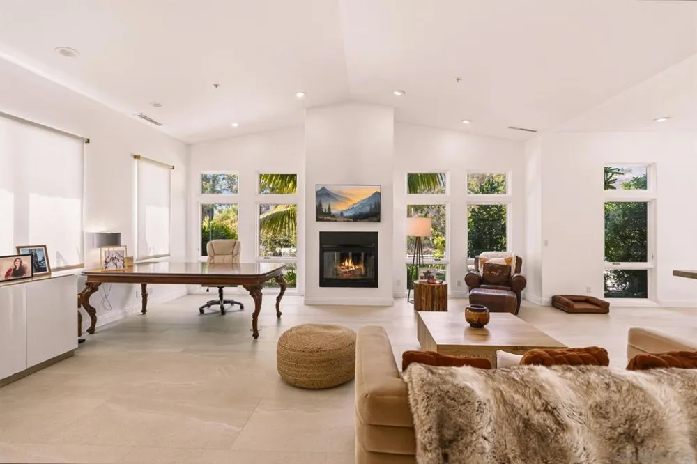 7150 Via Del Charro Rancho Santa Fe, CA 92067