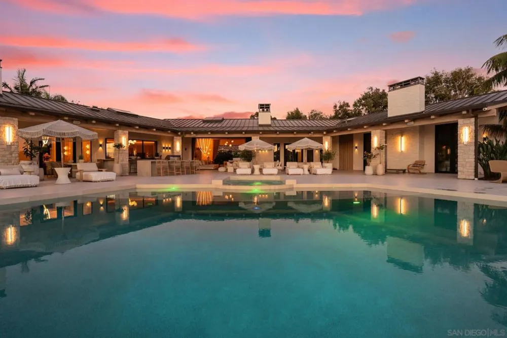 7150 Via Del Charro Rancho Santa Fe, CA 92067