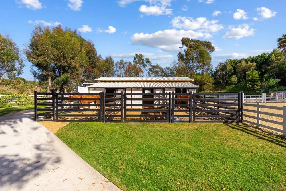 7150 Via Del Charro Rancho Santa Fe, CA 92067